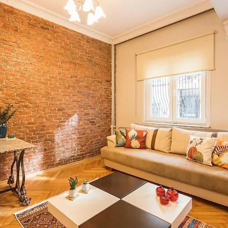 Stylish 1br Near Taksim & Bosphorus Great Design