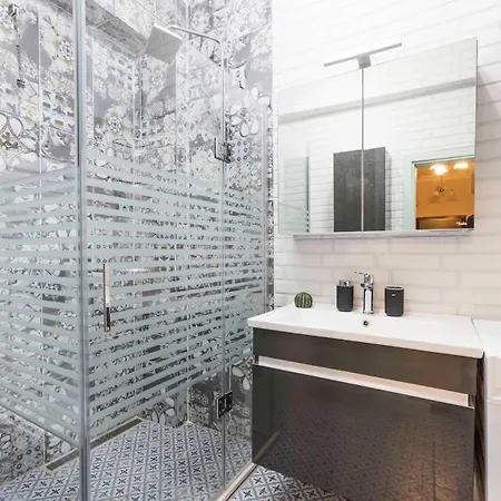 Stylish 1br Near Taksim & Bosphorus Great Design Lägenhet *